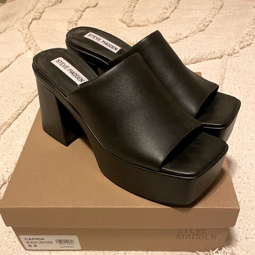 Capria Leather Platform Mule